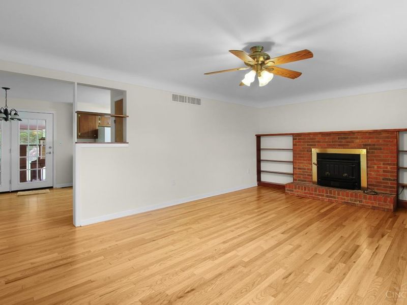 9046 W Saxton, West Chester, OH 45069 Photo 6
