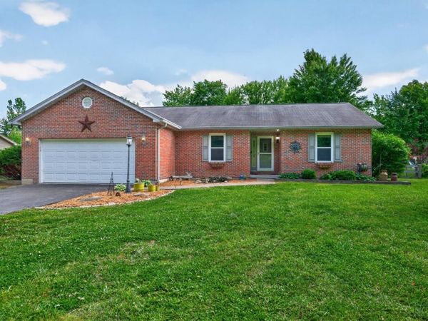 1331 Cathy, Amelia, OH 45102