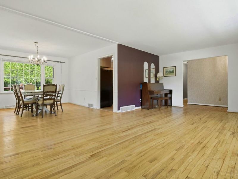 1023 Nimitz Lane, Anderson Twp, OH 45230 Photo 7