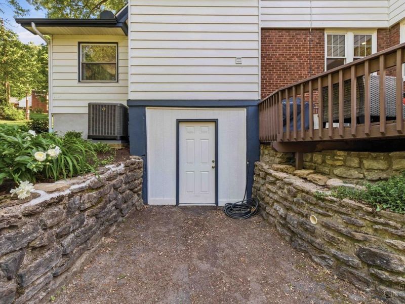 2682 Cypress Way, Cincinnati, OH 45212 Photo 23