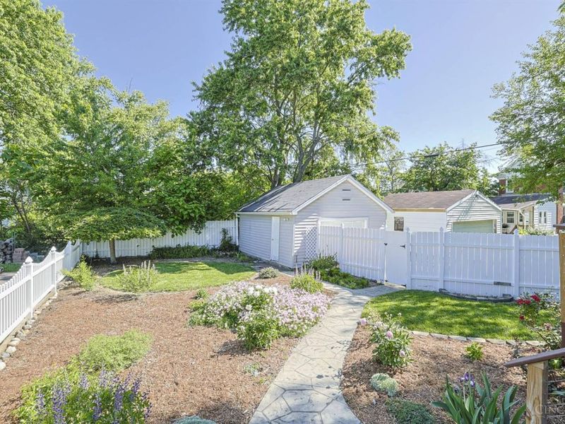 1914 Madison Avenue, Cincinnati, OH 45231 Photo 35