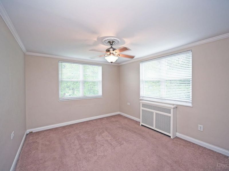 27 Andover Road, Greenhills, OH 45218 Photo 23
