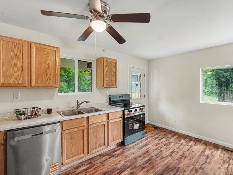 8547 Davis Road, Maineville, OH 45039 Photo 7
