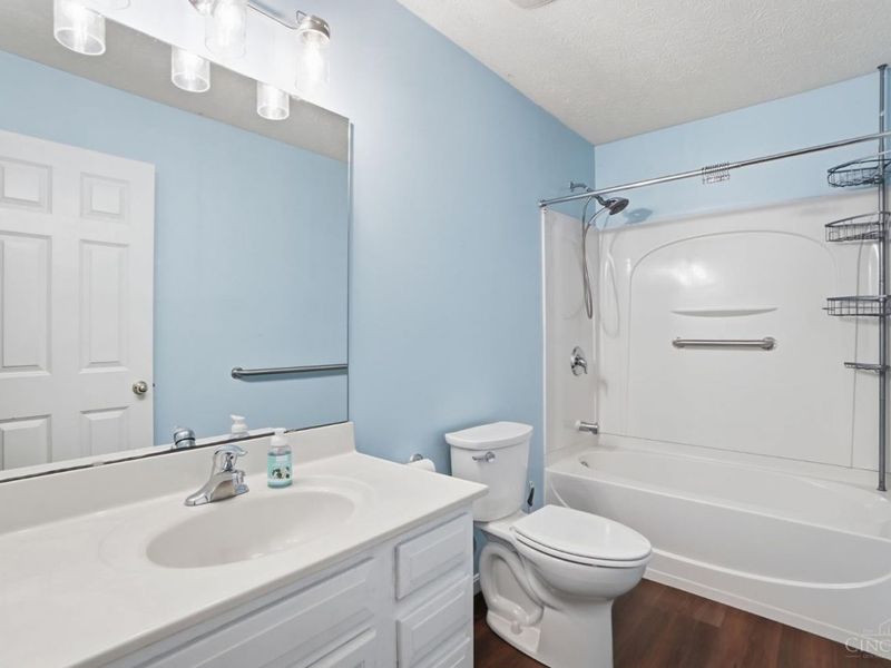 605 Quail Hollow Drive, Trenton, OH 45067 Photo 13