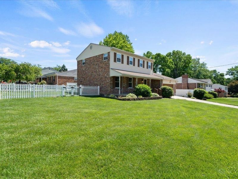 1996 Robinway Drive, Anderson Twp, OH 45230 Photo 3