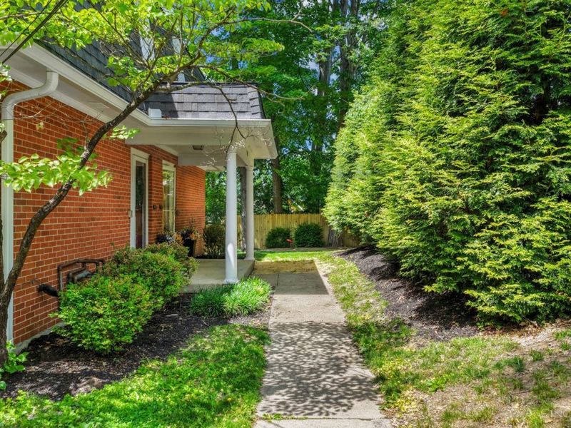 1207 Isis Avenue, Unit B, Cincinnati, OH 45208 Photo 3