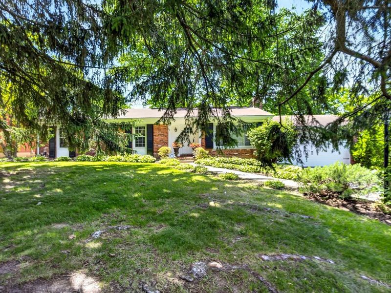 9367 Sherborn Drive, Springfield Twp., OH 45231 Photo 2