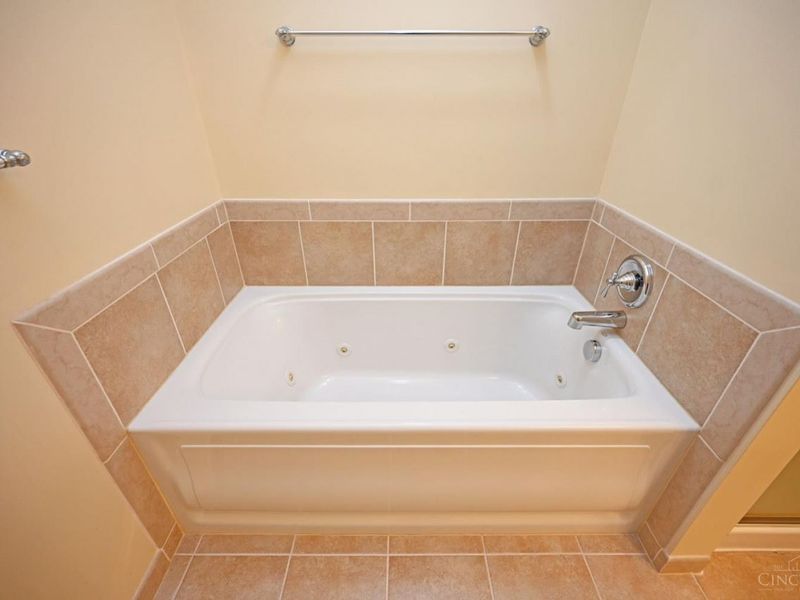 9524 Heather Court, Blue Ash, OH 45242 Photo 40