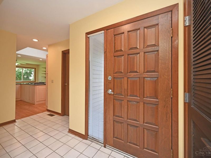 9524 Heather Court, Blue Ash, OH 45242 Photo 7