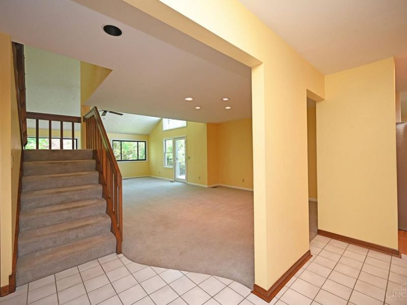 9524 Heather Court, Blue Ash, OH 45242 Photo 8