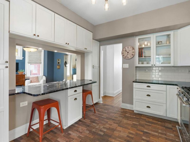 3630 Edwards Road, Cincinnati, OH 45208 Photo 17