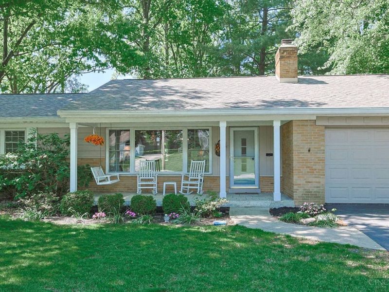 7401 N Timberlane Drive, Madeira, OH 45243 Photo 2