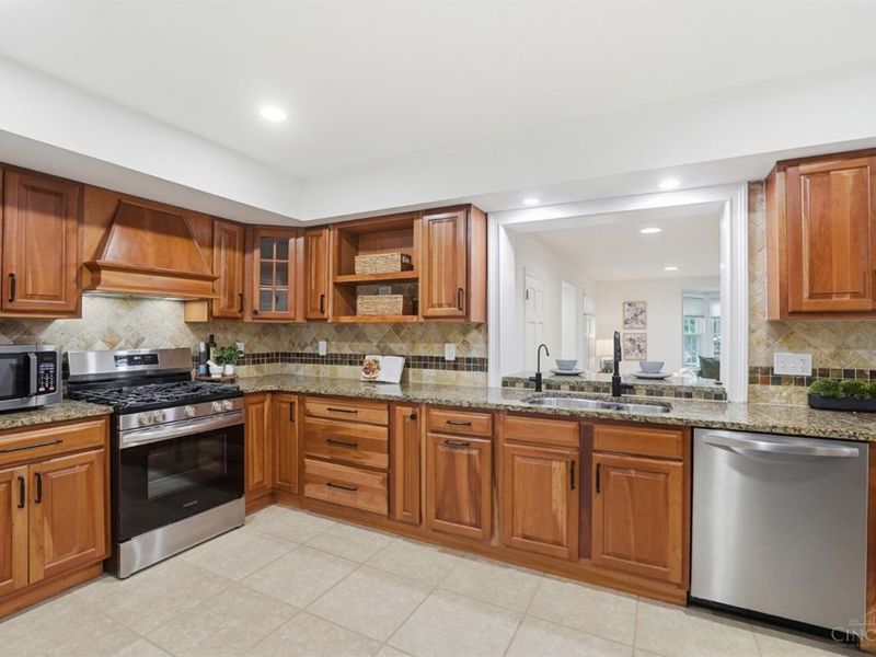 3730 Pleasant Street, Mariemont, OH 45227 Photo 10