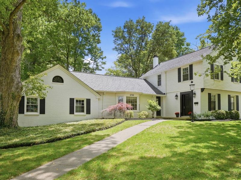 3730 Pleasant Street, Mariemont, OH 45227 Photo 2