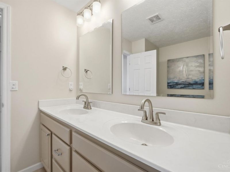 8230 South Port Drive, West Chester, OH 45069 Photo 49