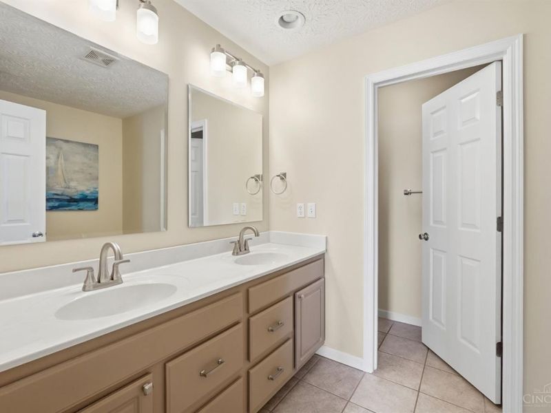 8230 South Port Drive, West Chester, OH 45069 Photo 51