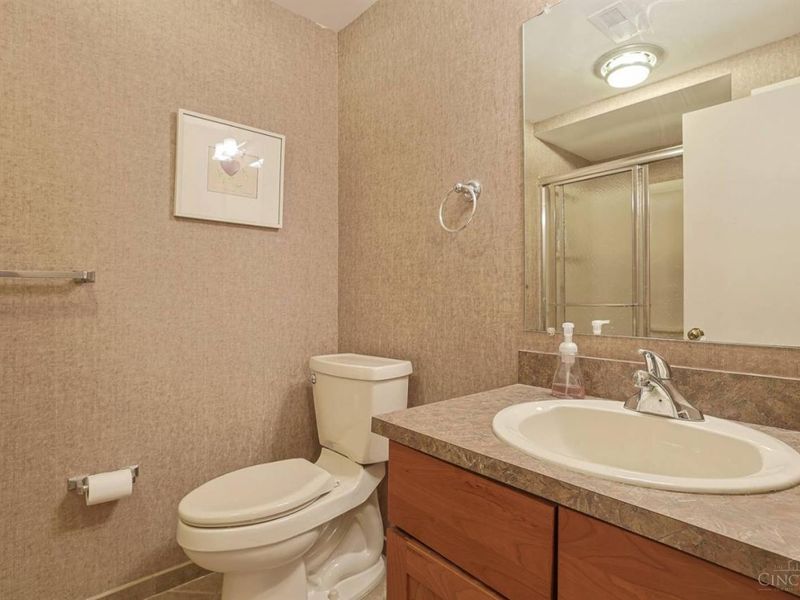 26 Trailbridge Drive, Blue Ash, OH 45241 Photo 37