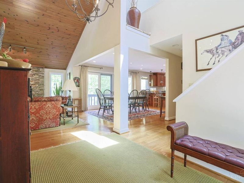 26 Trailbridge Drive, Blue Ash, OH 45241 Photo 5