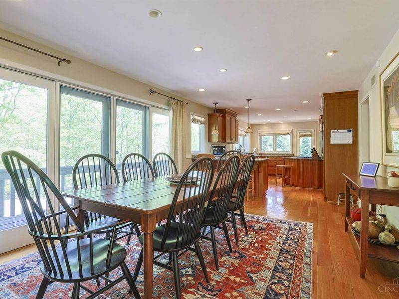 26 Trailbridge Drive, Blue Ash, OH 45241 Photo 9