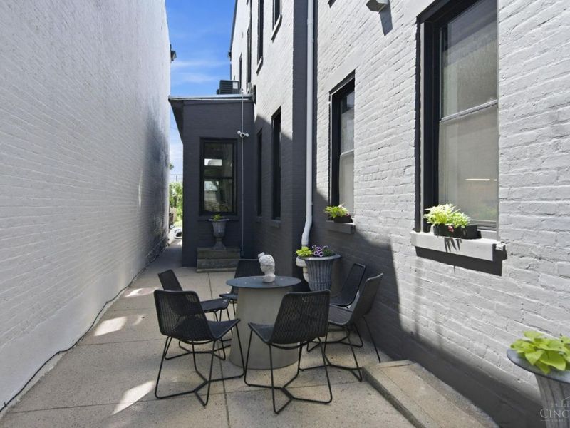 918 York Street, Cincinnati, OH 45214 Photo 69