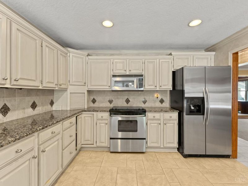 121 Random Drive, Hamilton, OH 45013 Photo 29