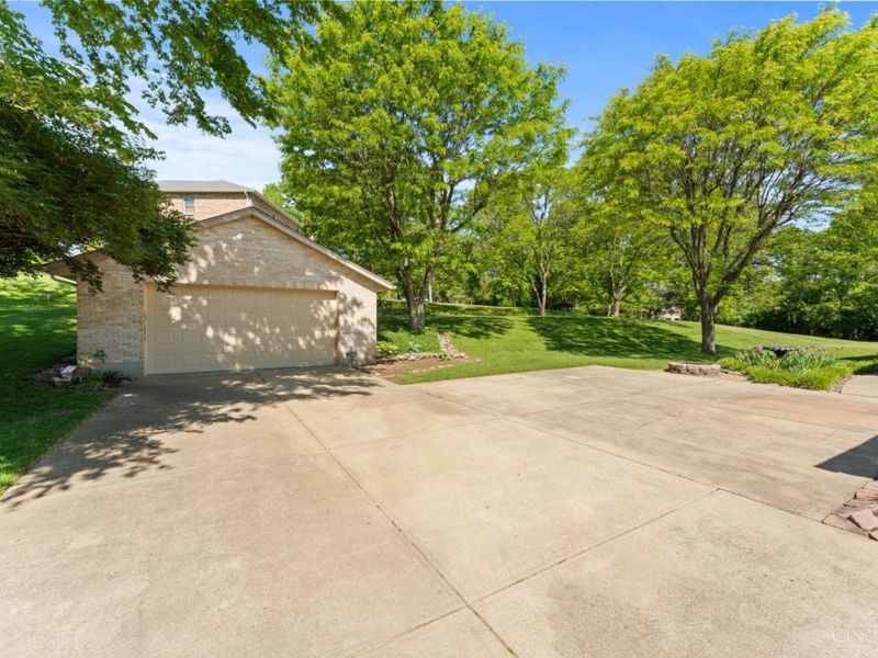 121 Random Drive, Hamilton, OH 45013 Photo 9