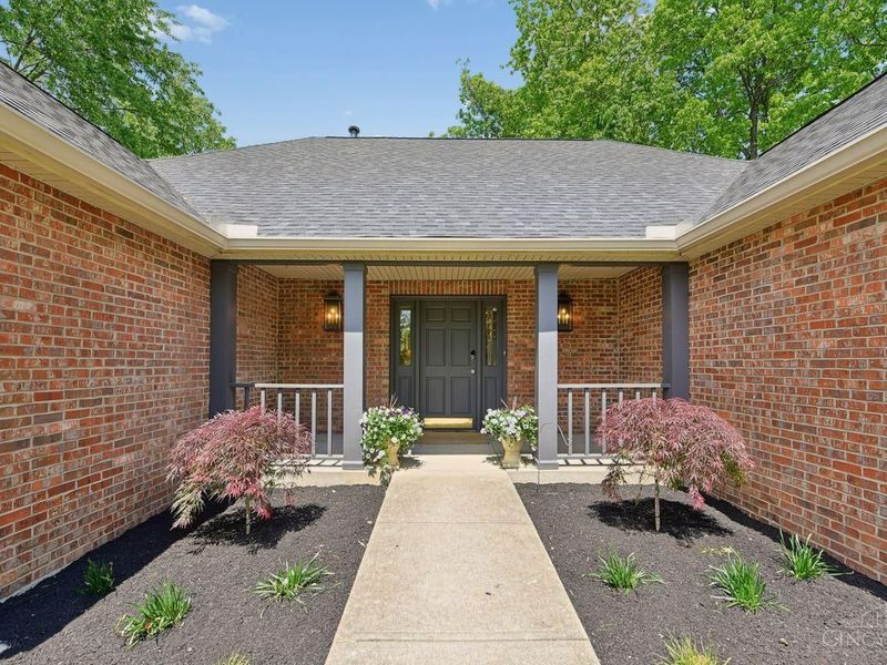 6149 Saint Regis Drive, Sycamore Township, OH 45236 Photo 2