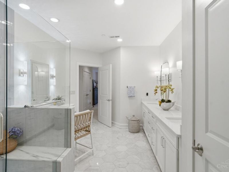 3942 Miami Road, Unit 204, Mariemont, OH 45227 Photo 32