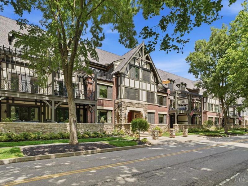3942 Miami Road, Unit 204, Mariemont, OH 45227 Photo 5
