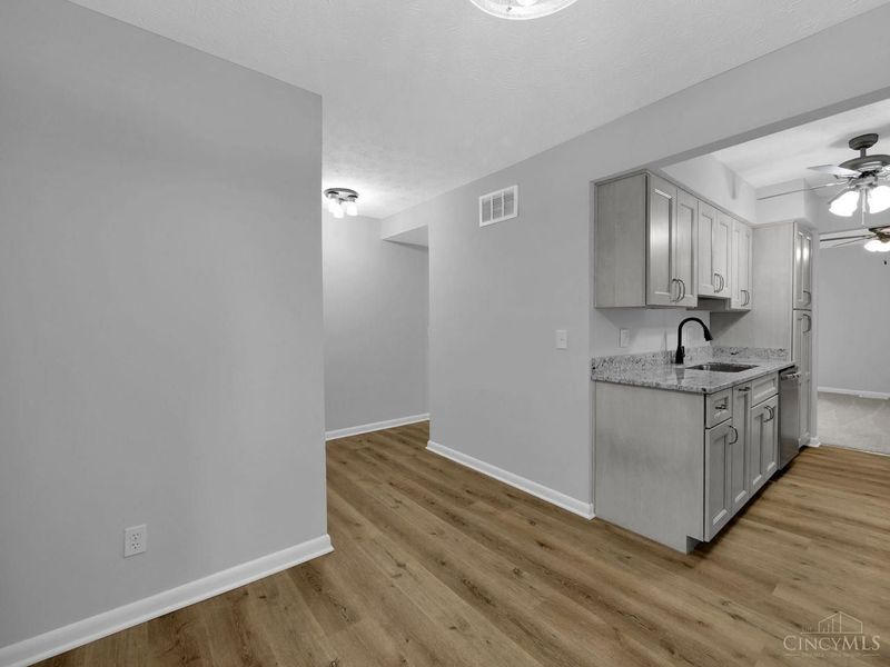 5015 Columbia Circle, Unit 15-60, West Chester, OH 45011 Photo 7