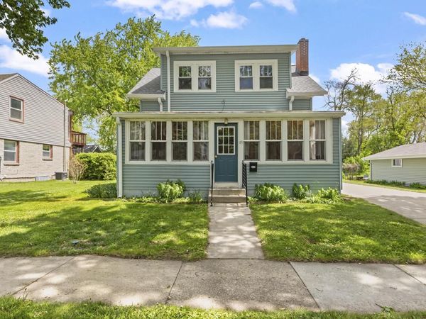 29 Locust STREET, Oconomowoc, WI 53066