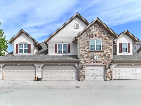 2274 Vista Bella DRIVE, Unit 101, Oak Creek, WI 53154