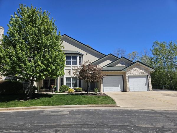 10210 Deerwood LANE, Franklin, WI 53132