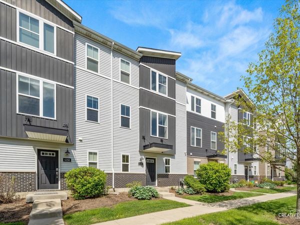 4152 Irving Road , Aurora, IL 60504
