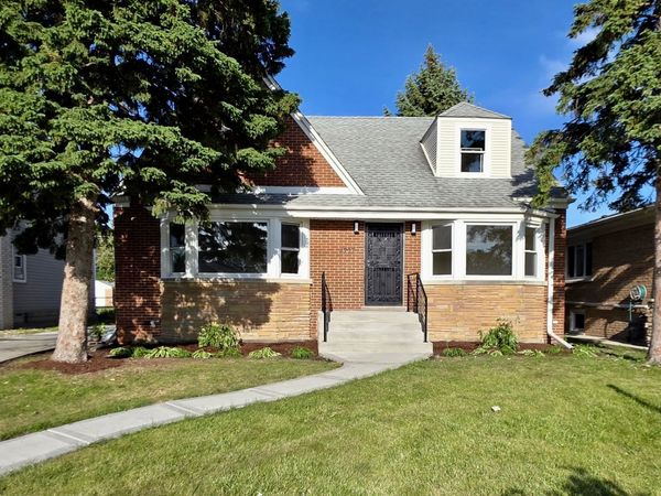 4727 N Newcastle Avenue, Harwood Heights, IL 60706
