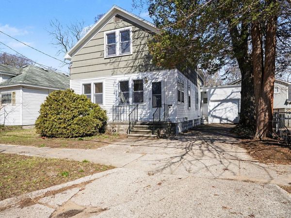 892 W Forest Avenue, Muskegon, MI 49441
