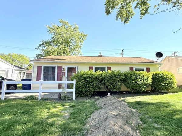 1805 W Wenlock Drive, Marion, IN 46952