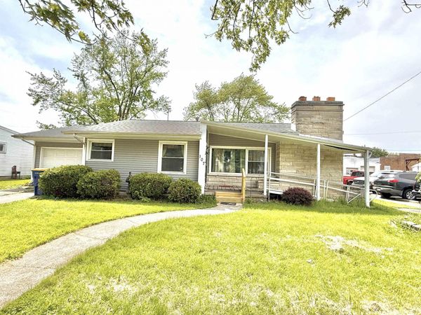 107 N Madison Avenue, Converse, IN 46919