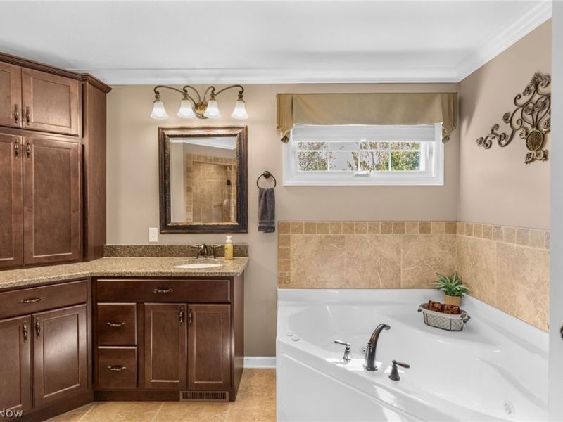 3358 Ridgely Park Drive , Poland, OH 44514 Photo 27