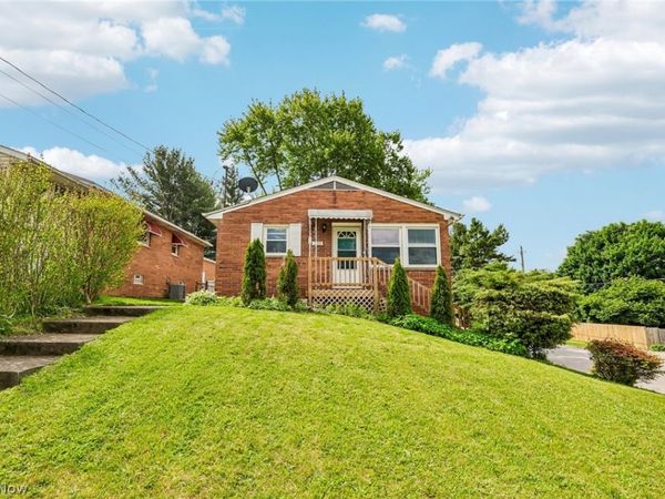 322 E Cassell Avenue , Barberton, OH 44203