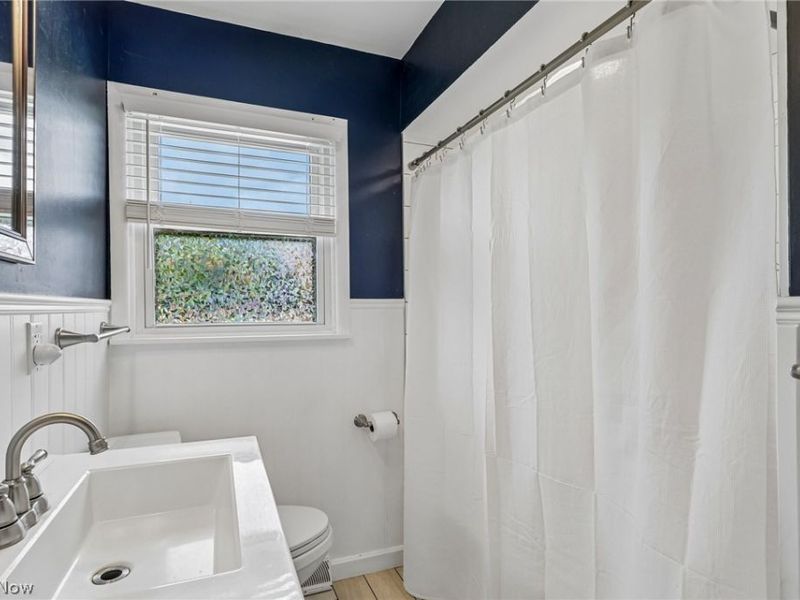 322 E Cassell Avenue, Barberton, OH 44203 Photo 8