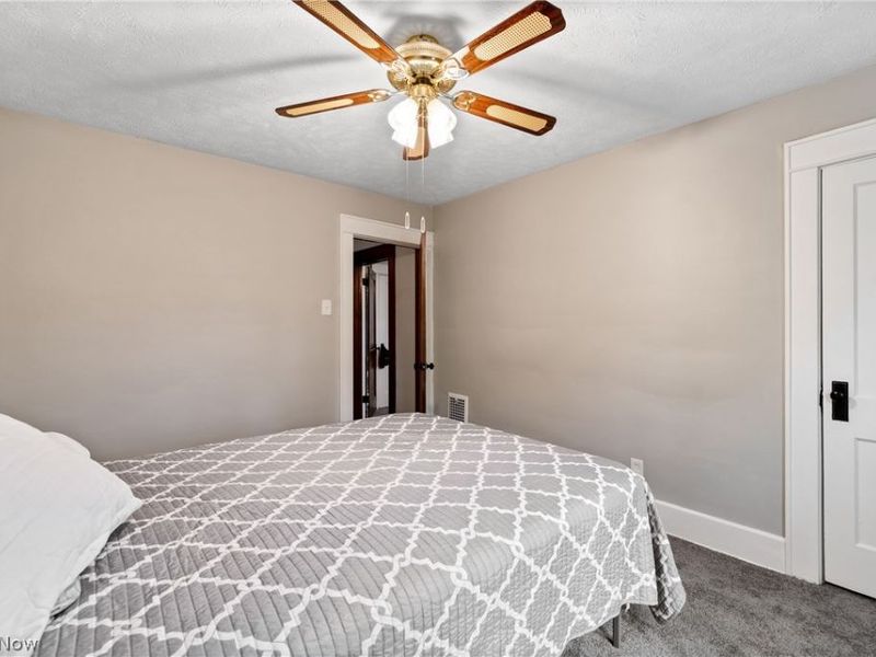 2206 S Linden Avenue, Alliance, OH 44601 Photo 20