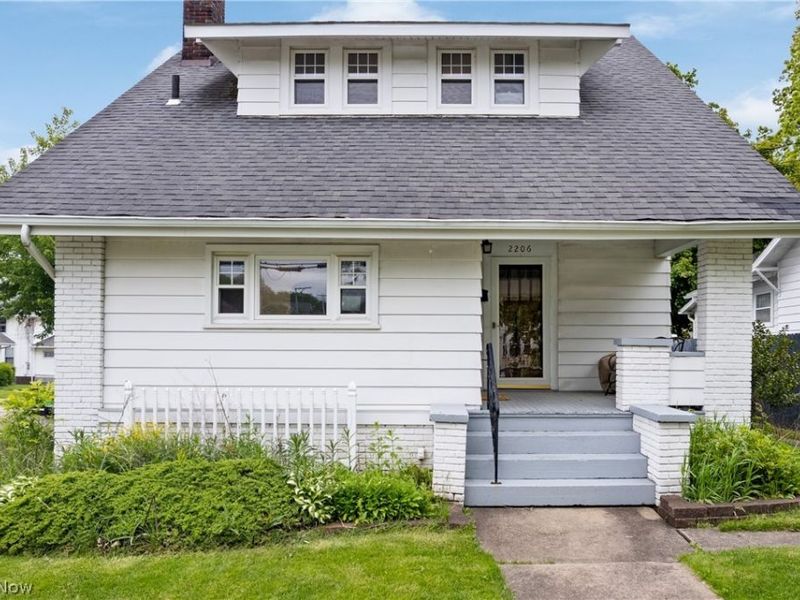 2206 S Linden Avenue, Alliance, OH 44601 Photo 4
