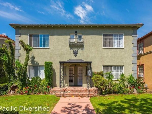 227 S Gale Drive, Unit 4, Beverly Hills, CA 90211