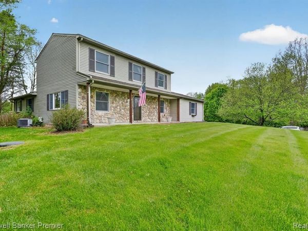 425 Arbor Pine Drive, Ortonville Vlg, MI 48462