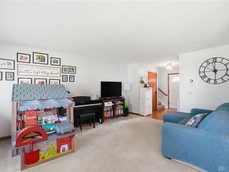 5025 Artesia Drive, Kettering, OH 45440 Photo 9