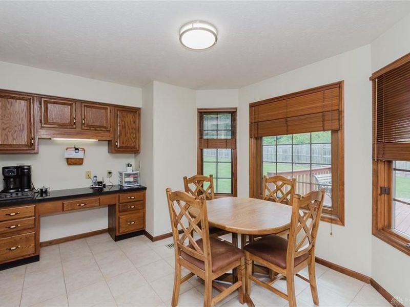 4139 Abbeygate Drive, Beavercreek, OH 45430 Photo 12