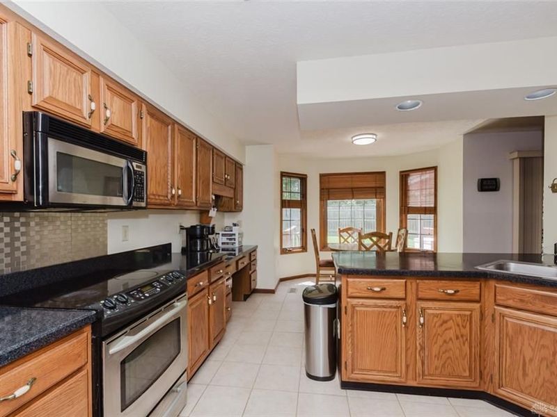 4139 Abbeygate Drive, Beavercreek, OH 45430 Photo 9