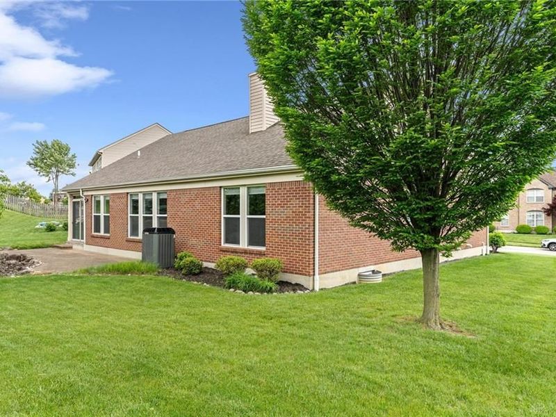 4199 Old Osprey Circle, Miamisburg, OH 45342 Photo 3