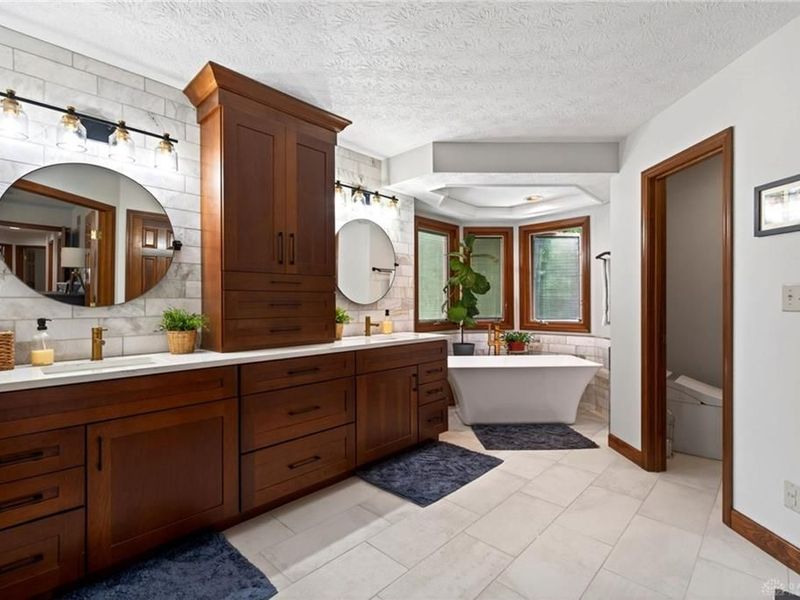 6548 Atterbury Court, Centerville, OH 45459 Photo 5